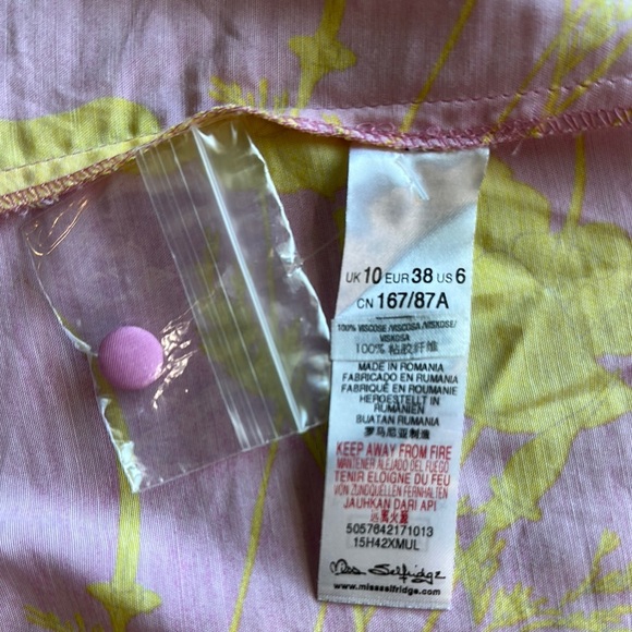 Miss‎ Selfridge Pink Dress with Yellow Floral Accents - Picture 7 of 10